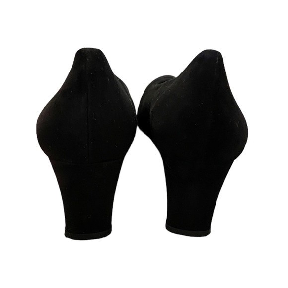 Stuart Weitzman Suede Pump Low Heel 10 - Picture 3 of 7